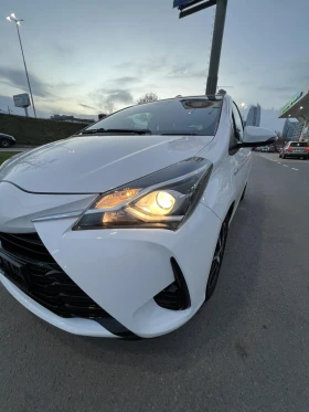 Toyota Yaris HYBRID МНОГО ЗАПАЗЕН АВТОМОБИЛ, снимка 4