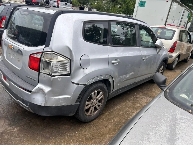 Chevrolet Orlando 1.8, снимка 5 - Автомобили и джипове - 46664702