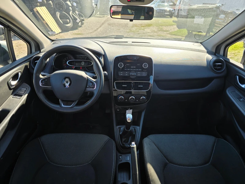 Renault Clio 0.9 Tce, снимка 8 - Автомобили и джипове - 47628129