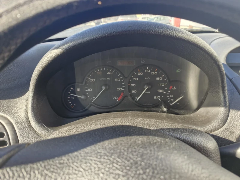 Peugeot 206 1.4 75, снимка 2 - Автомобили и джипове - 48850392