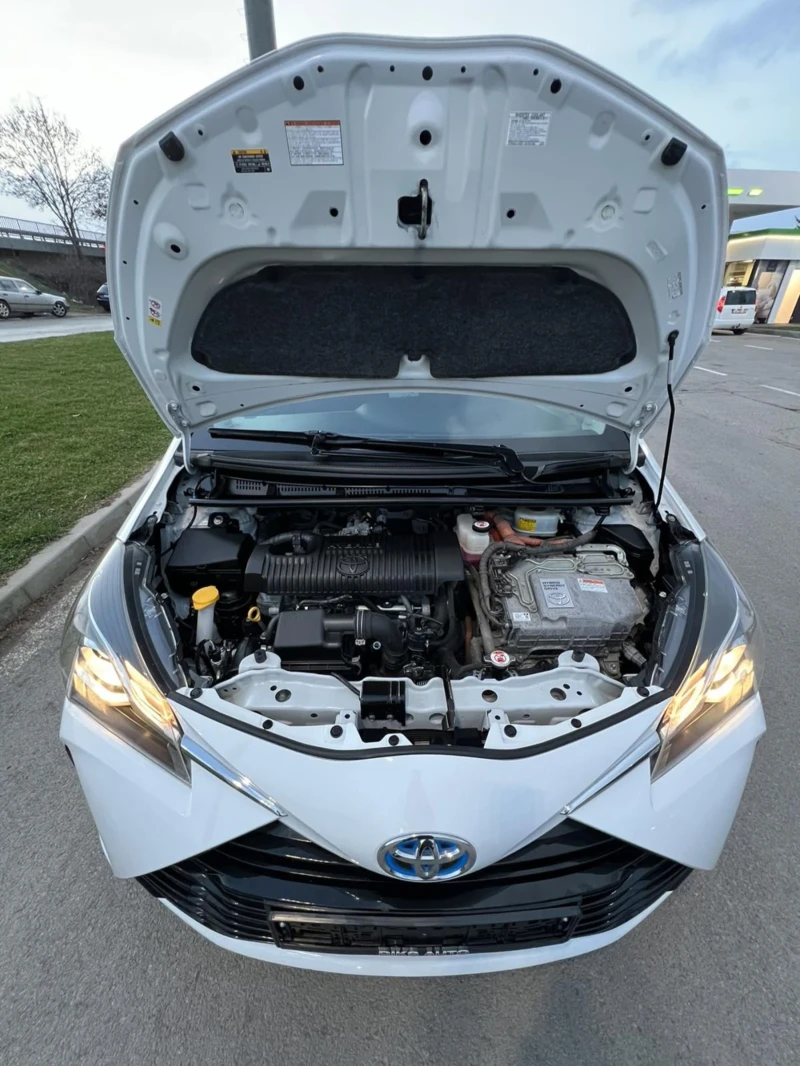 Toyota Yaris HYBRID МНОГО ЗАПАЗЕН АВТОМОБИЛ, снимка 14 - Автомобили и джипове - 49486871