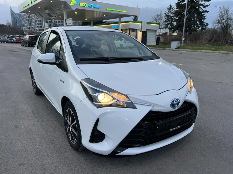 Toyota Yaris HYBRID МНОГО ЗАПАЗЕН АВТОМОБИЛ, снимка 3 - Автомобили и джипове - 49486871