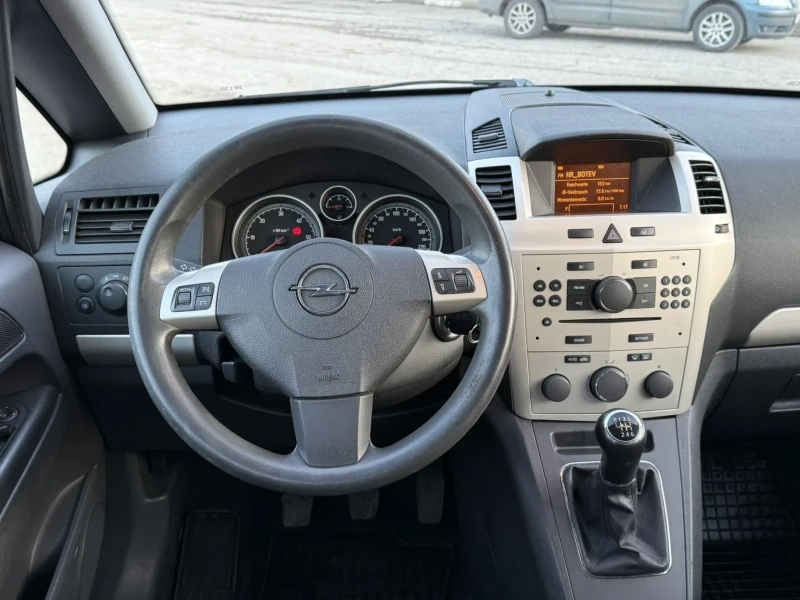 Opel Zafira 1.9CDTI, снимка 12 - Автомобили и джипове - 49497058