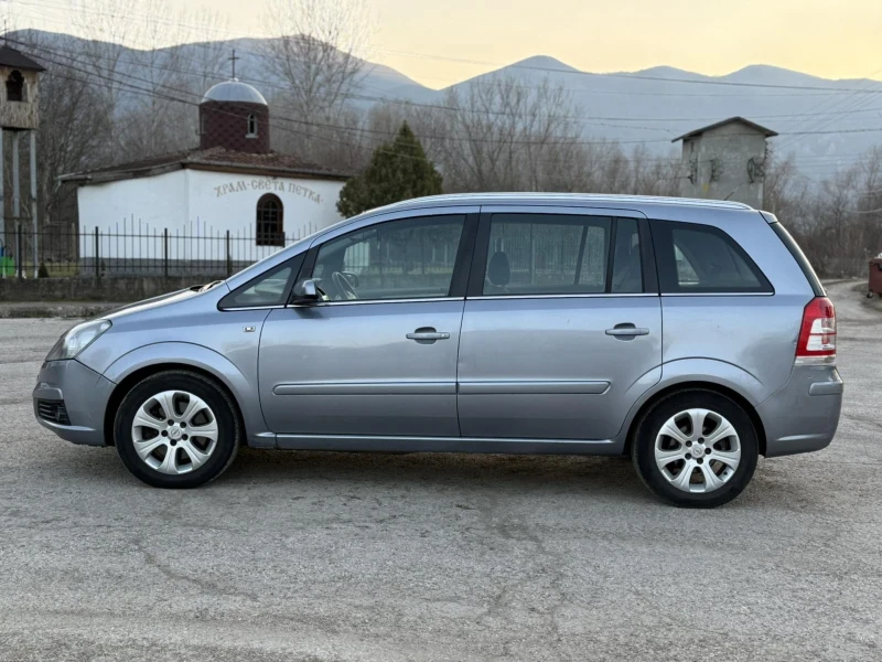 Opel Zafira 1.9CDTI, снимка 4 - Автомобили и джипове - 49497058