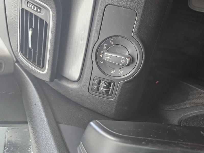 VW Passat, снимка 12 - Автомобили и джипове - 52054389