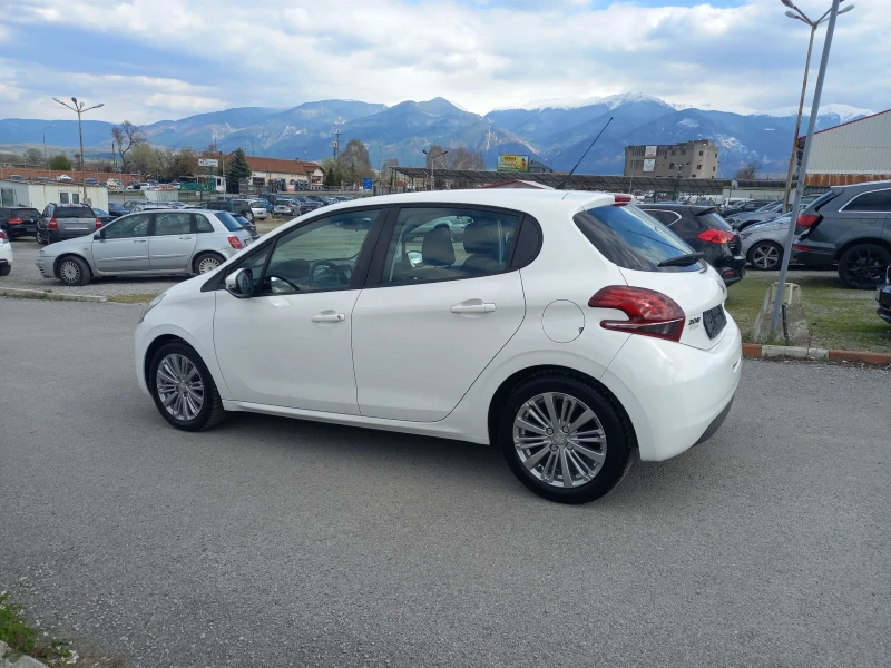 Peugeot 208 1.6 HDI, снимка 4 - Автомобили и джипове - 52550873