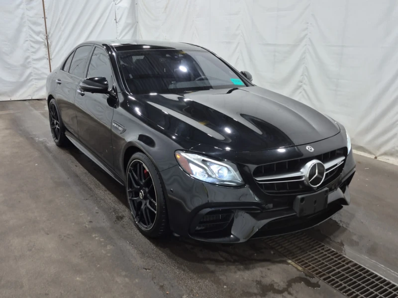 Mercedes-Benz E 63 AMG * АВТО КРЕДИТ * СЕРВИЗНА ИСТОРИЯ * ЦЕНА ДО БГ * , снимка 2 - Автомобили и джипове - 52777880