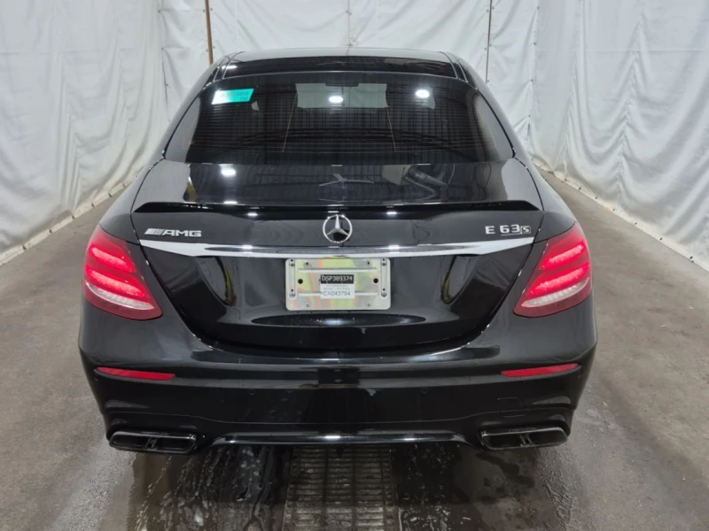 Mercedes-Benz E 63 AMG * АВТО КРЕДИТ * СЕРВИЗНА ИСТОРИЯ * ЦЕНА ДО БГ * , снимка 5 - Автомобили и джипове - 52777880