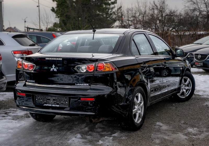 Mitsubishi Lancer 1.6 бензин | Много запазена | С Гаранция! , снимка 4 - Автомобили и джипове - 53362360