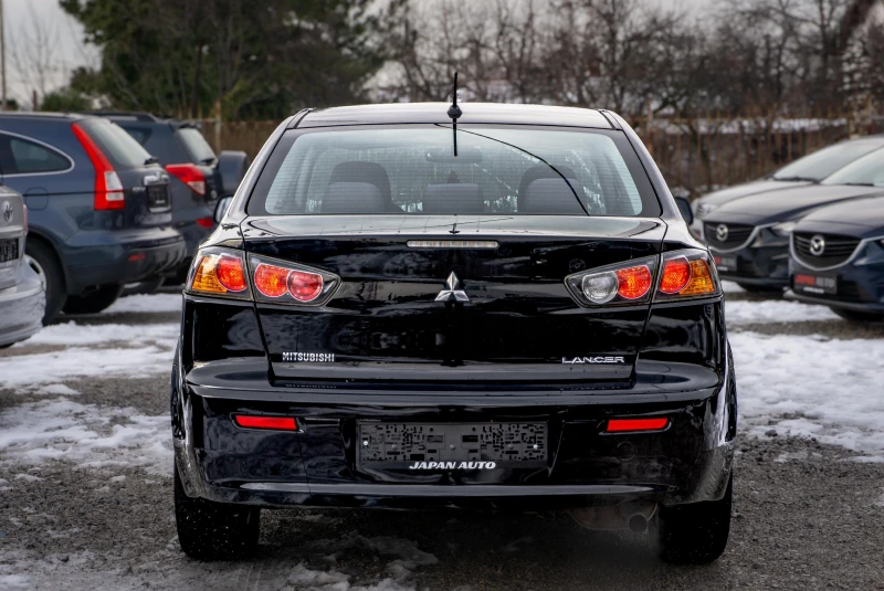 Mitsubishi Lancer 1.6 бензин | Много запазена | С Гаранция! , снимка 5 - Автомобили и джипове - 53362360