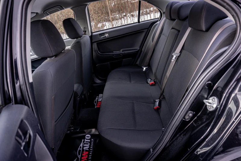 Mitsubishi Lancer 1.6 бензин | Много запазена | С Гаранция! , снимка 11 - Автомобили и джипове - 53362360