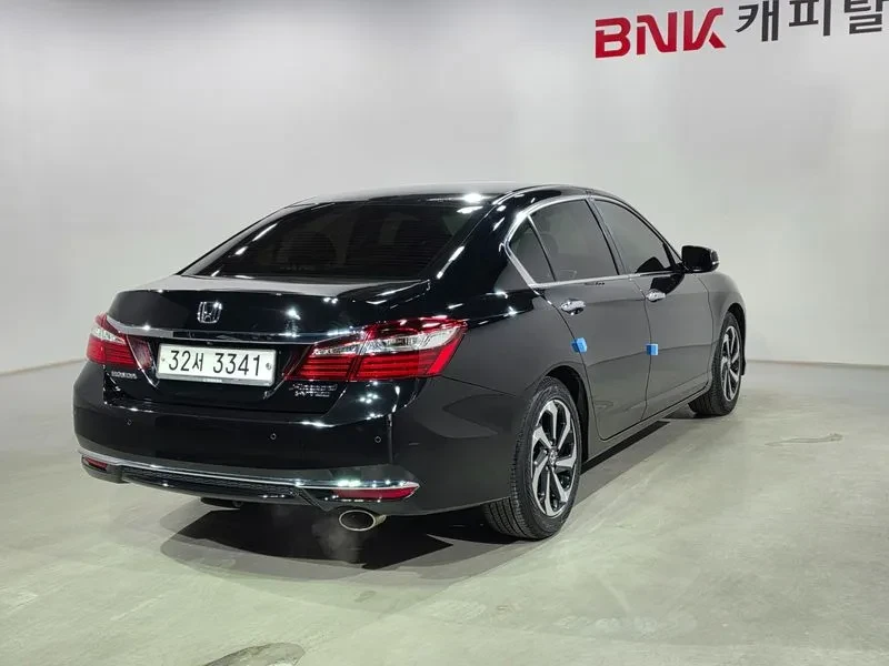Honda Accord 2.4 9Th Generation, снимка 11 - Автомобили и джипове - 55841465