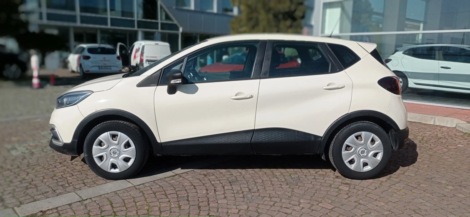 Renault Captur TCe 90 к.с. Stop&Start BVM5 - изображение 8