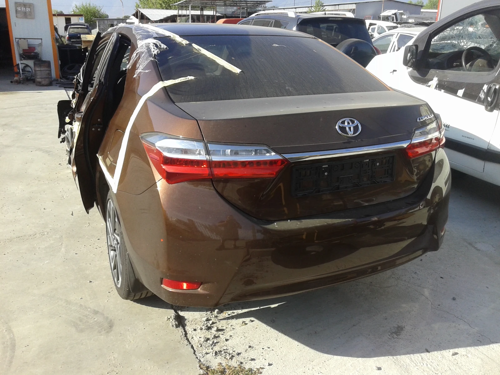 Toyota Corolla 1.6i | Mobile.bg   16