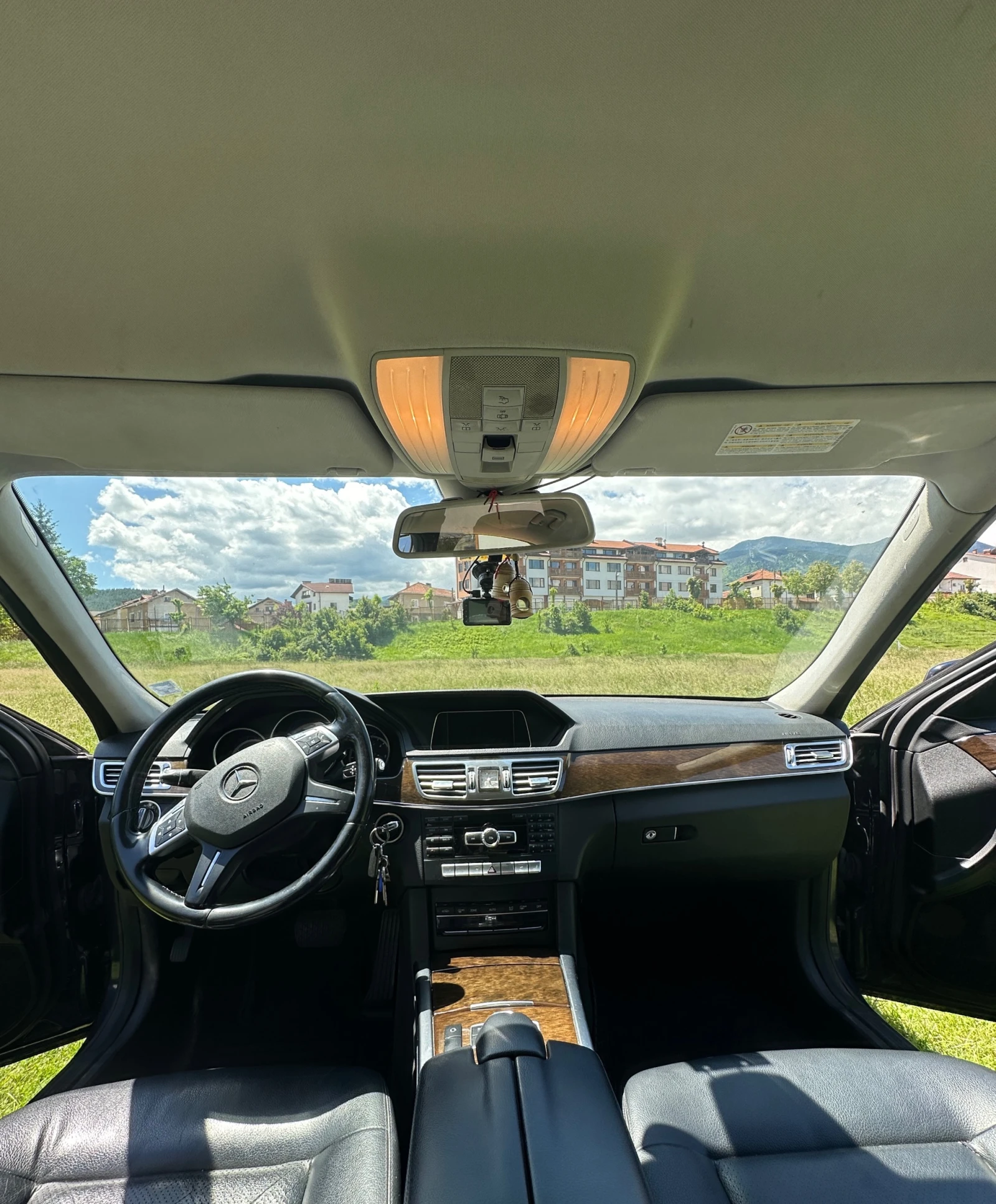 Mercedes-Benz E 200  - изображение 5