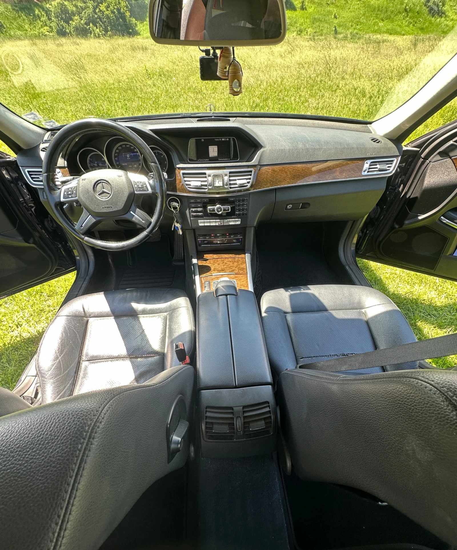 Mercedes-Benz E 200  - изображение 6