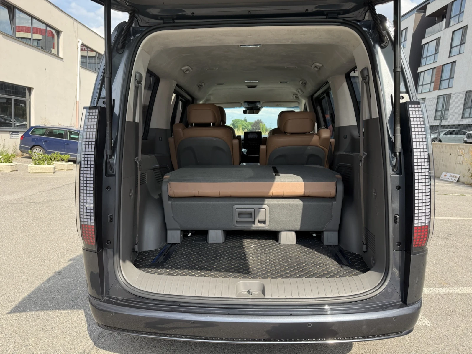 Hyundai Staria 3.5 LPG 7 -      | Mobile.bg   14