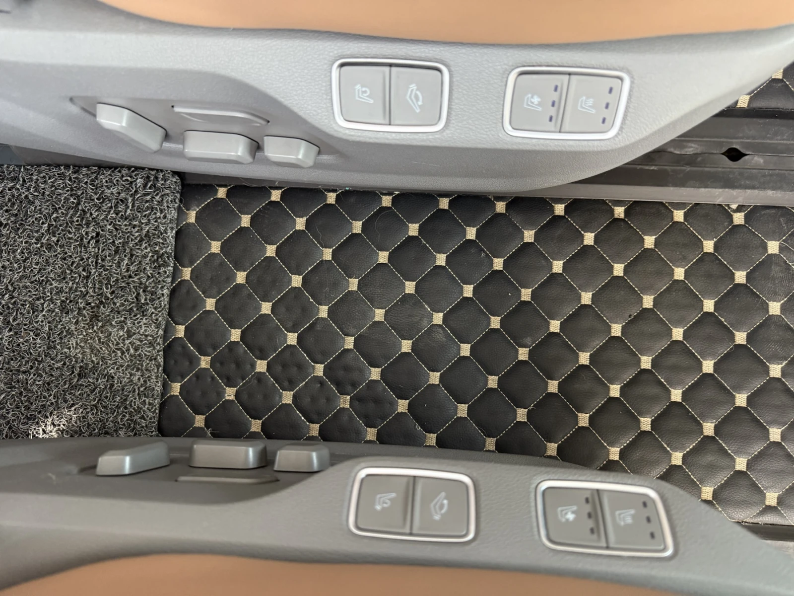 Hyundai Staria 3.5 LPG 7 -      | Mobile.bg   17