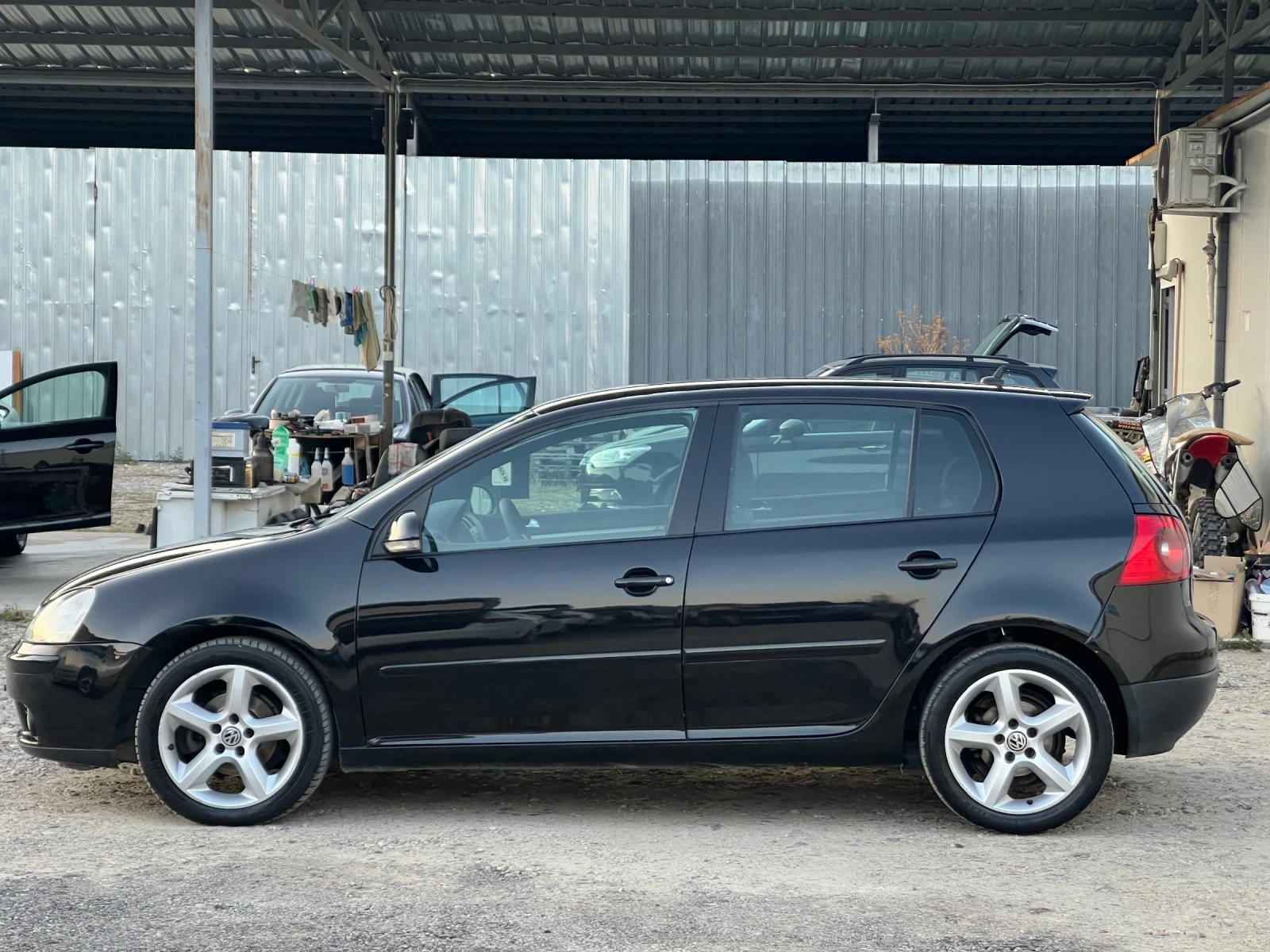 VW Golf 5 Пълен пакет GOAL 1.9TDI-105к.с/ Парктроник - изображение 8