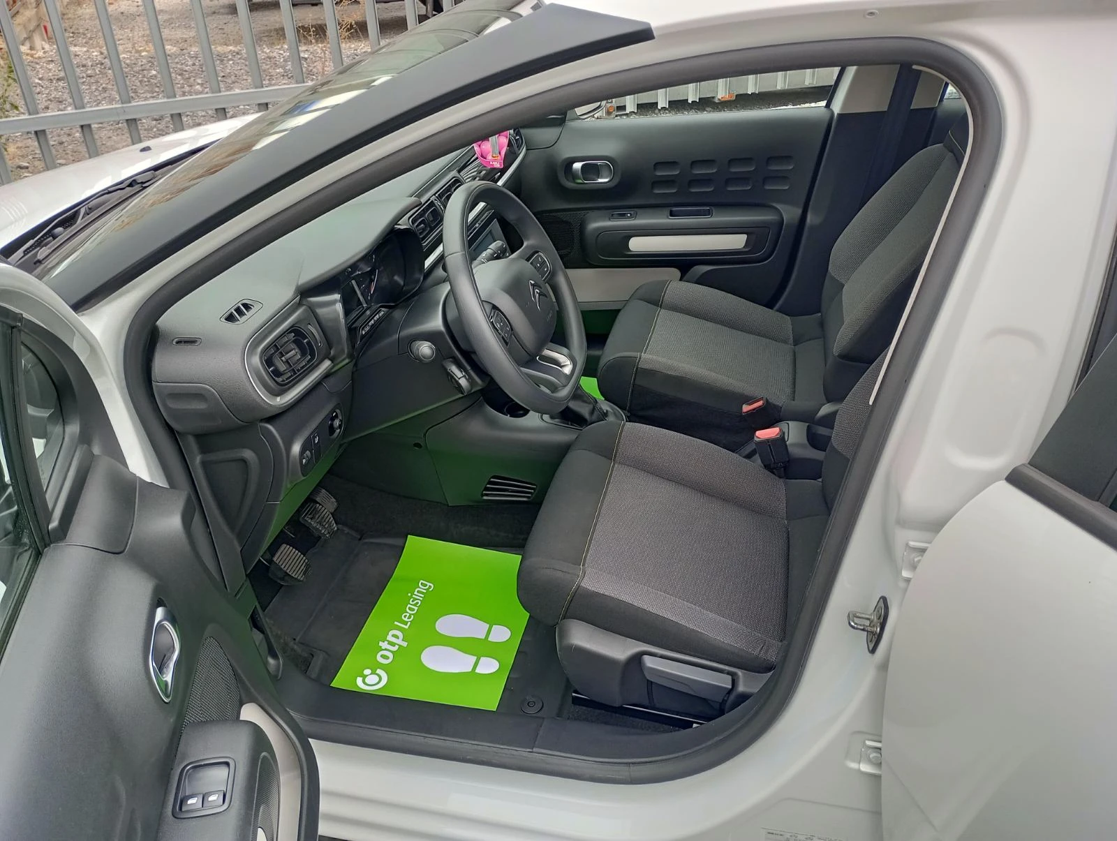 Citroen C3 1.2 Petrol - изображение 6