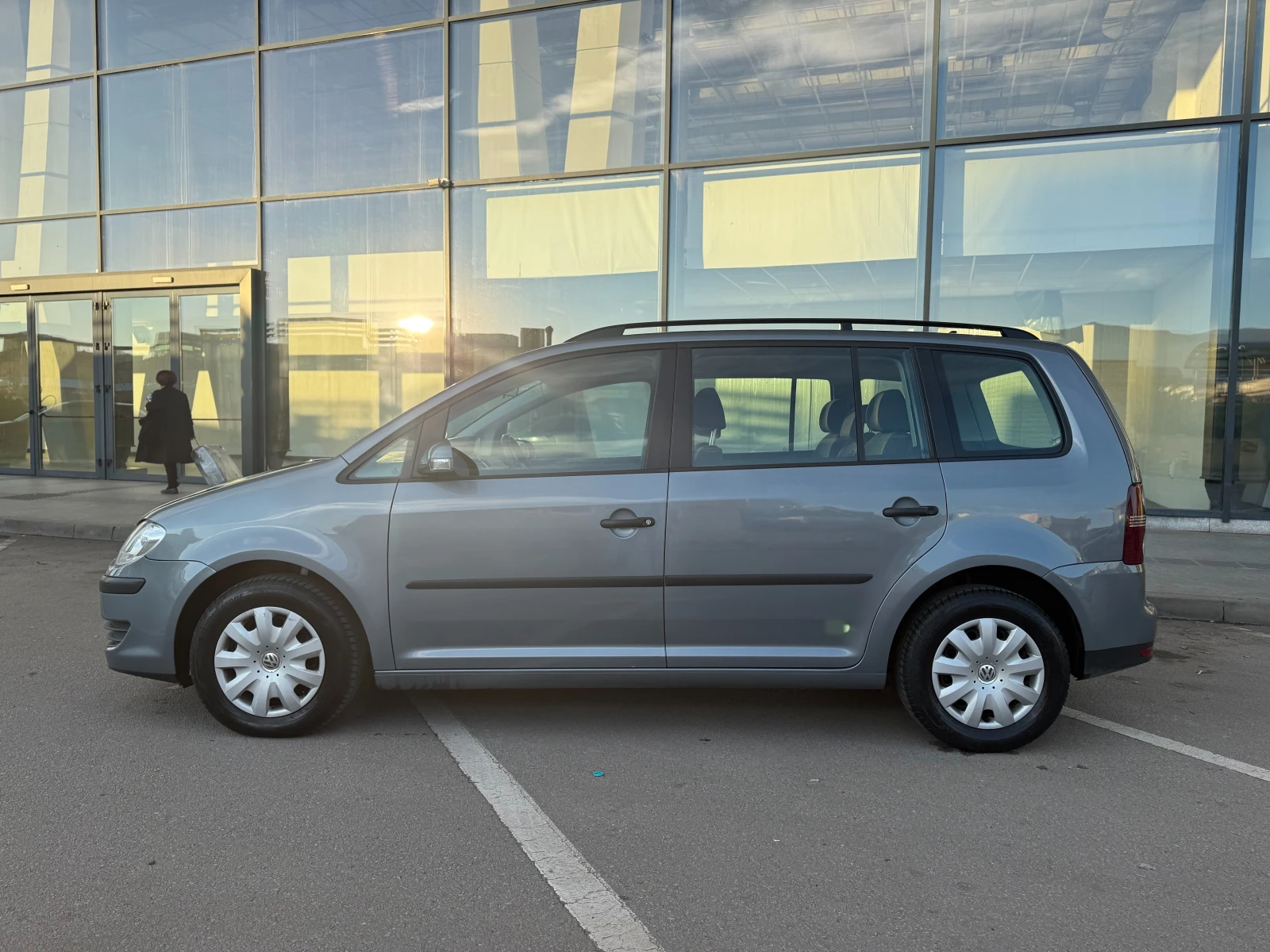 VW Touran 6  /1.4i 140.. Facelift | Mobile.bg   2
