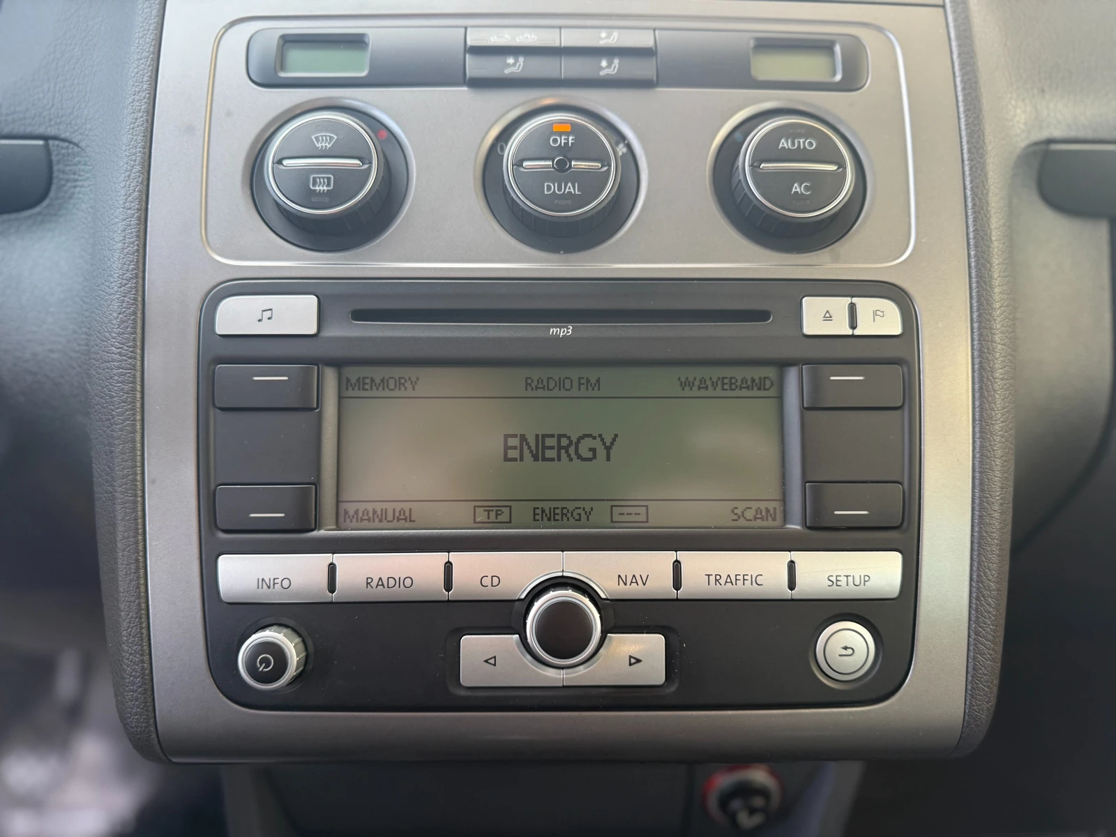 VW Touran 6  /1.4i 140.. Facelift | Mobile.bg   12