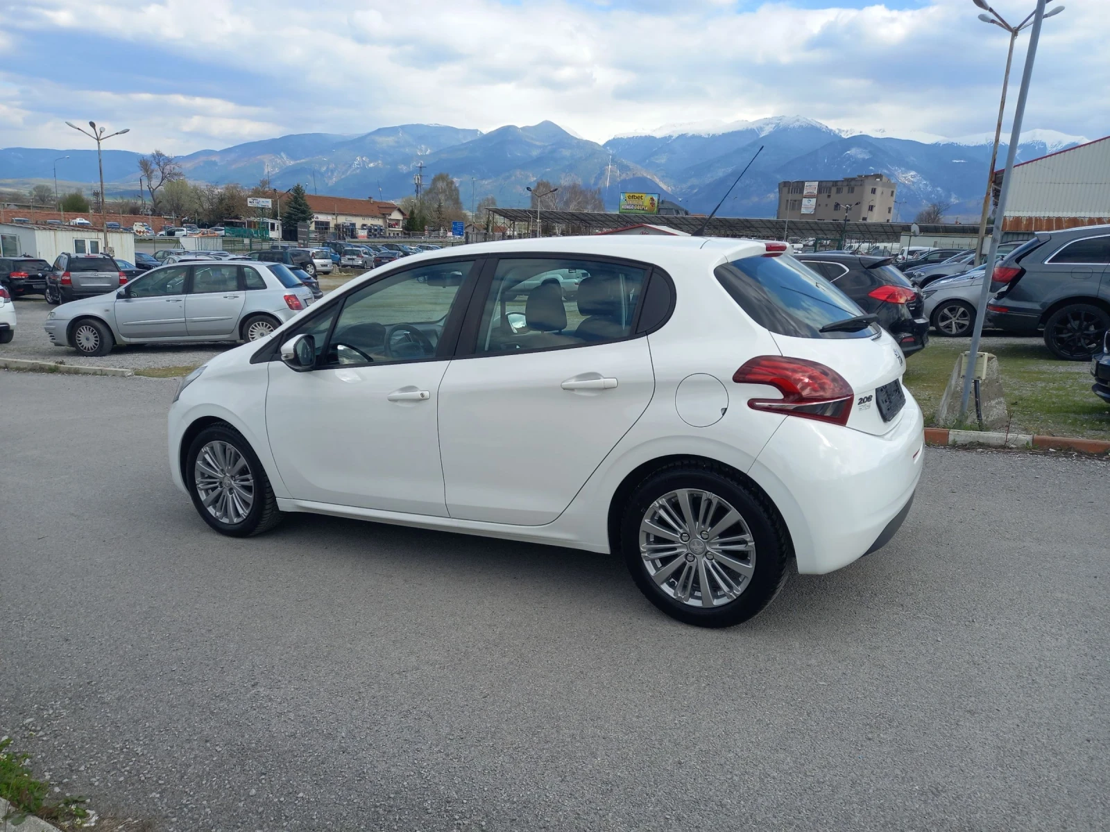 Peugeot 208 1.6 HDI - изображение 4