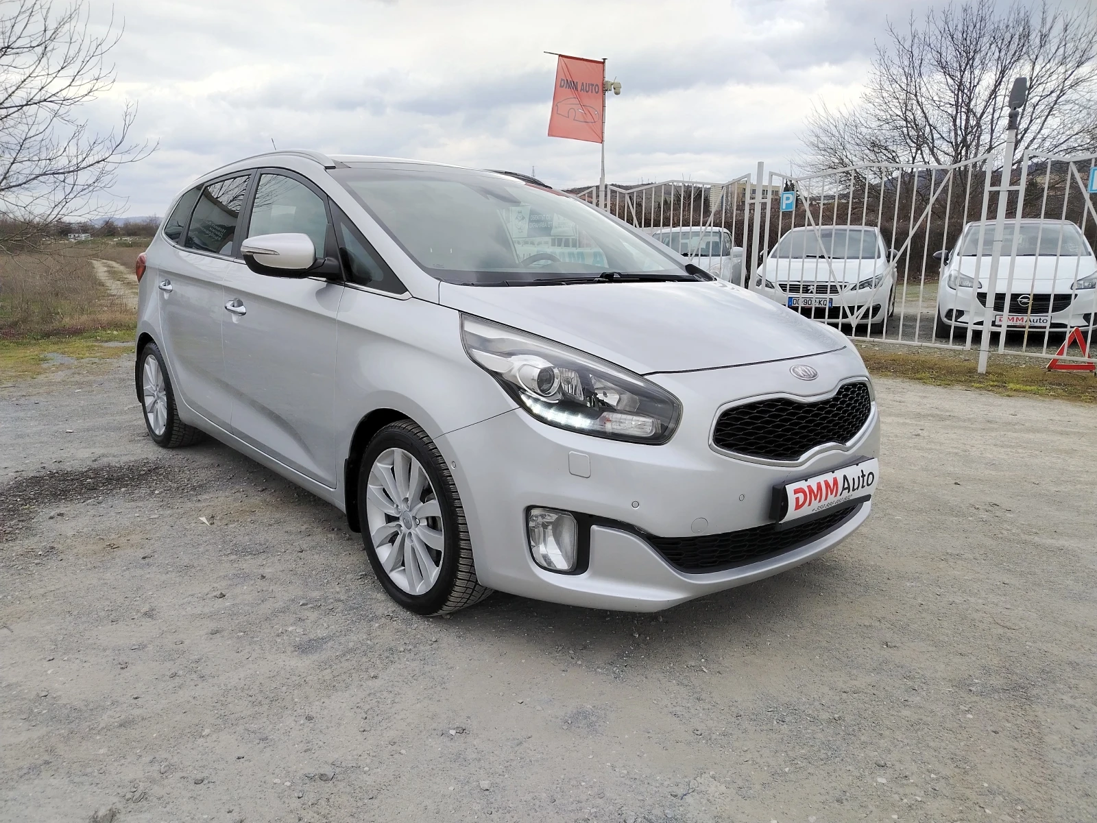 Kia Carens 2.0i-166 КС НАВИ, ПАНОРАМА, АВТОМАТИК/ 129 000 км, снимка 3 - Автомобили и джипове - 53904983
