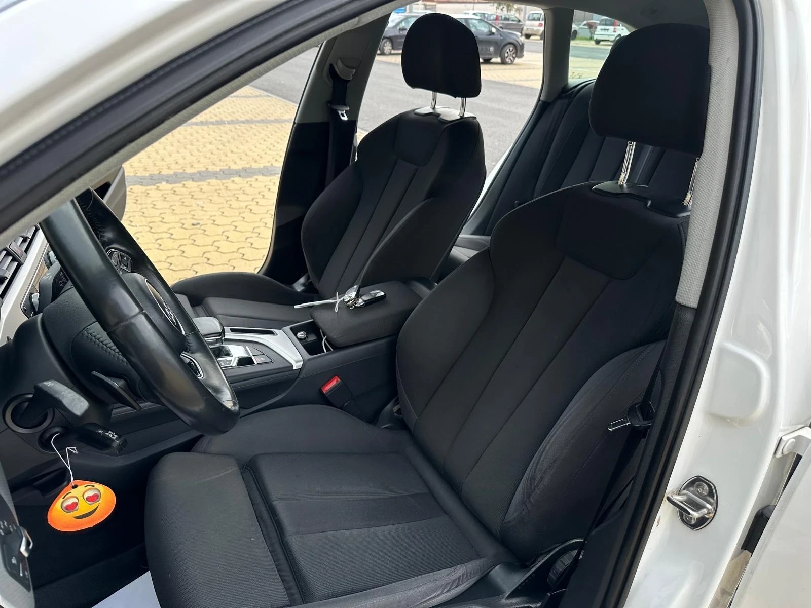 Audi A4 Avant 2.0 TDI S tronic S line edition, снимка 14 - Автомобили и джипове - 53957918