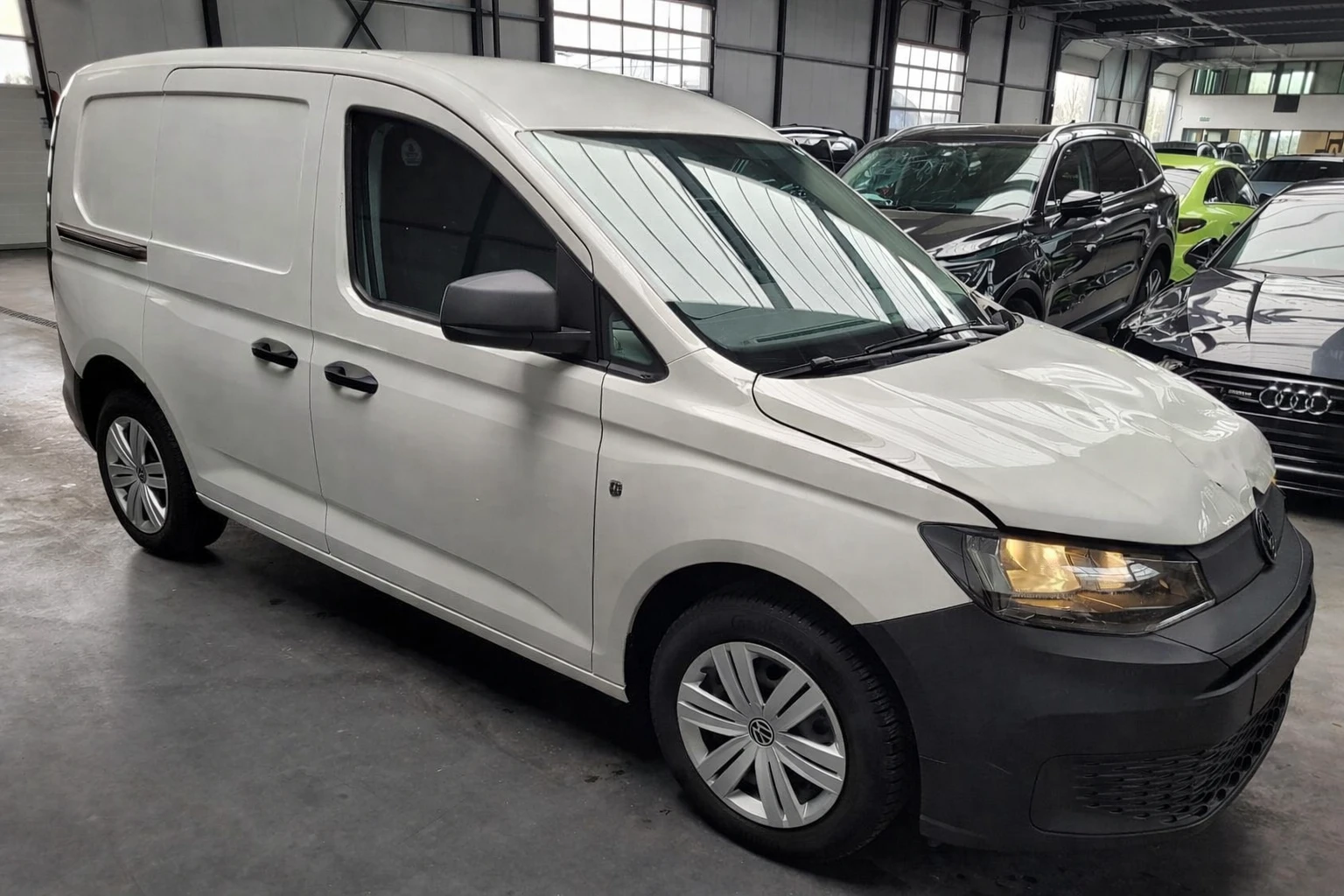 VW Caddy 2.0 TDI, 6 скорости | Auto.bg — изображение 1