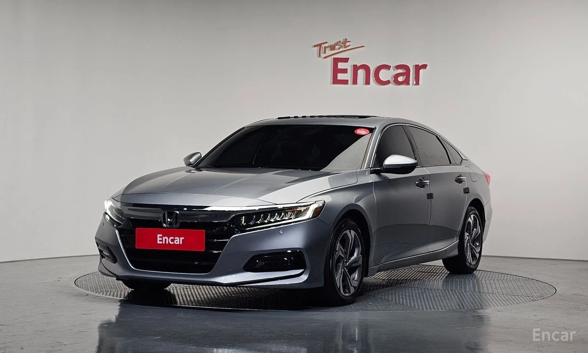 Honda Accord * 1.5T* ПОДГРЕВ* KEYLESS* ШИБИДАХ* КАМЕРИ* 