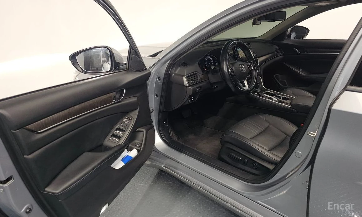 Honda Accord * 1.5T* ПОДГРЕВ* KEYLESS* ШИБИДАХ* КАМЕРИ* , снимка 7 - Автомобили и джипове - 54195285