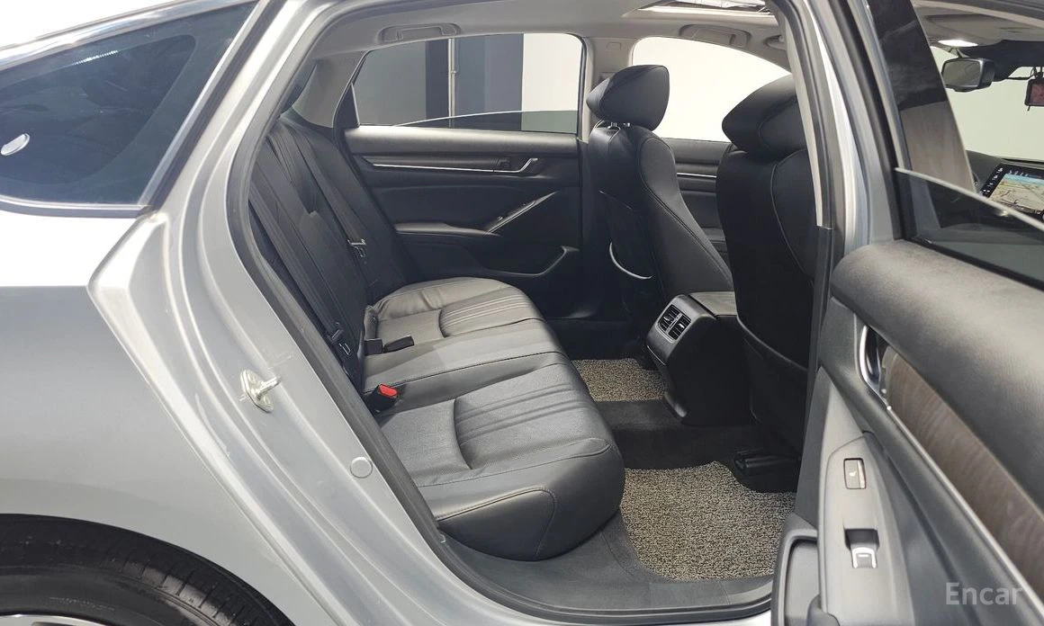 Honda Accord * 1.5T* ПОДГРЕВ* KEYLESS* ШИБИДАХ* КАМЕРИ* , снимка 9 - Автомобили и джипове - 54195285