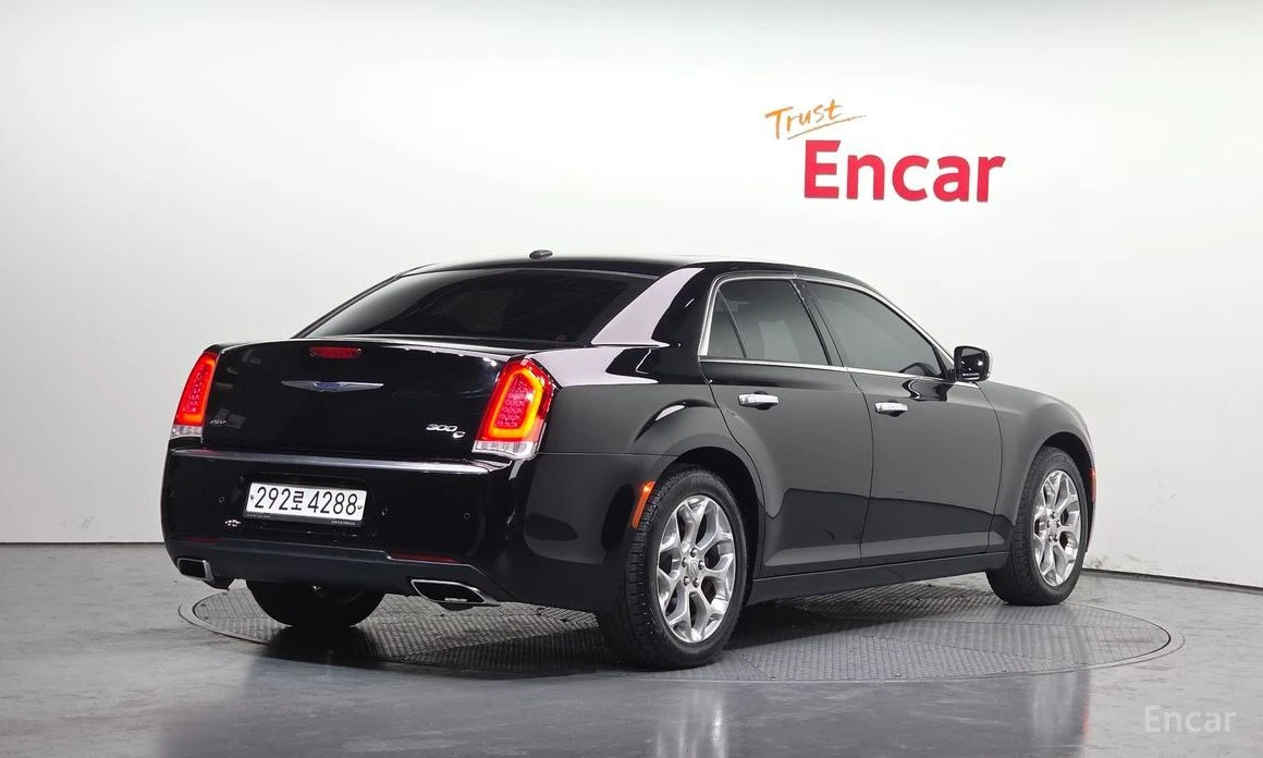 Chrysler 300c 3.6* AWD* ПОДГРЕВ* ОБДУХВАНЕ* ДИСТРОНИК* КАМЕРА* , снимка 2 - Автомобили и джипове - 54217579