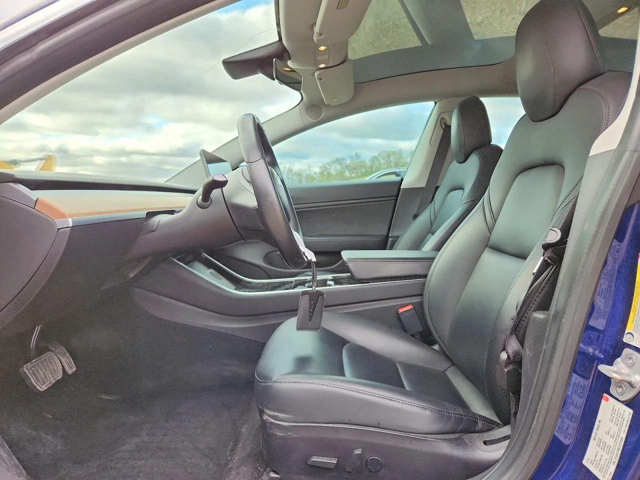 Tesla Model 3, снимка 7 - Автомобили и джипове - 54419039