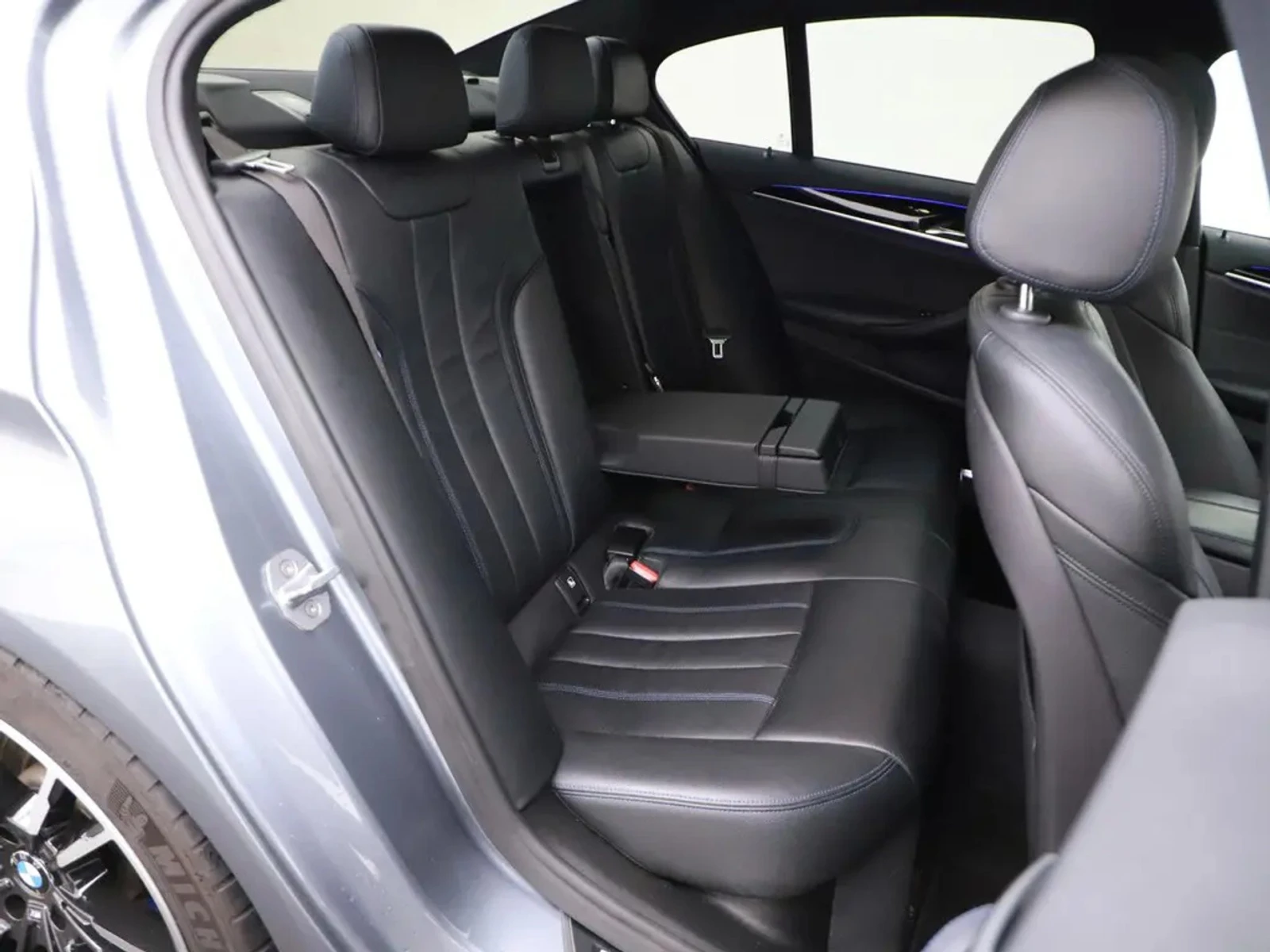 BMW 530 High Executive, снимка 14 - Автомобили и джипове - 54509833