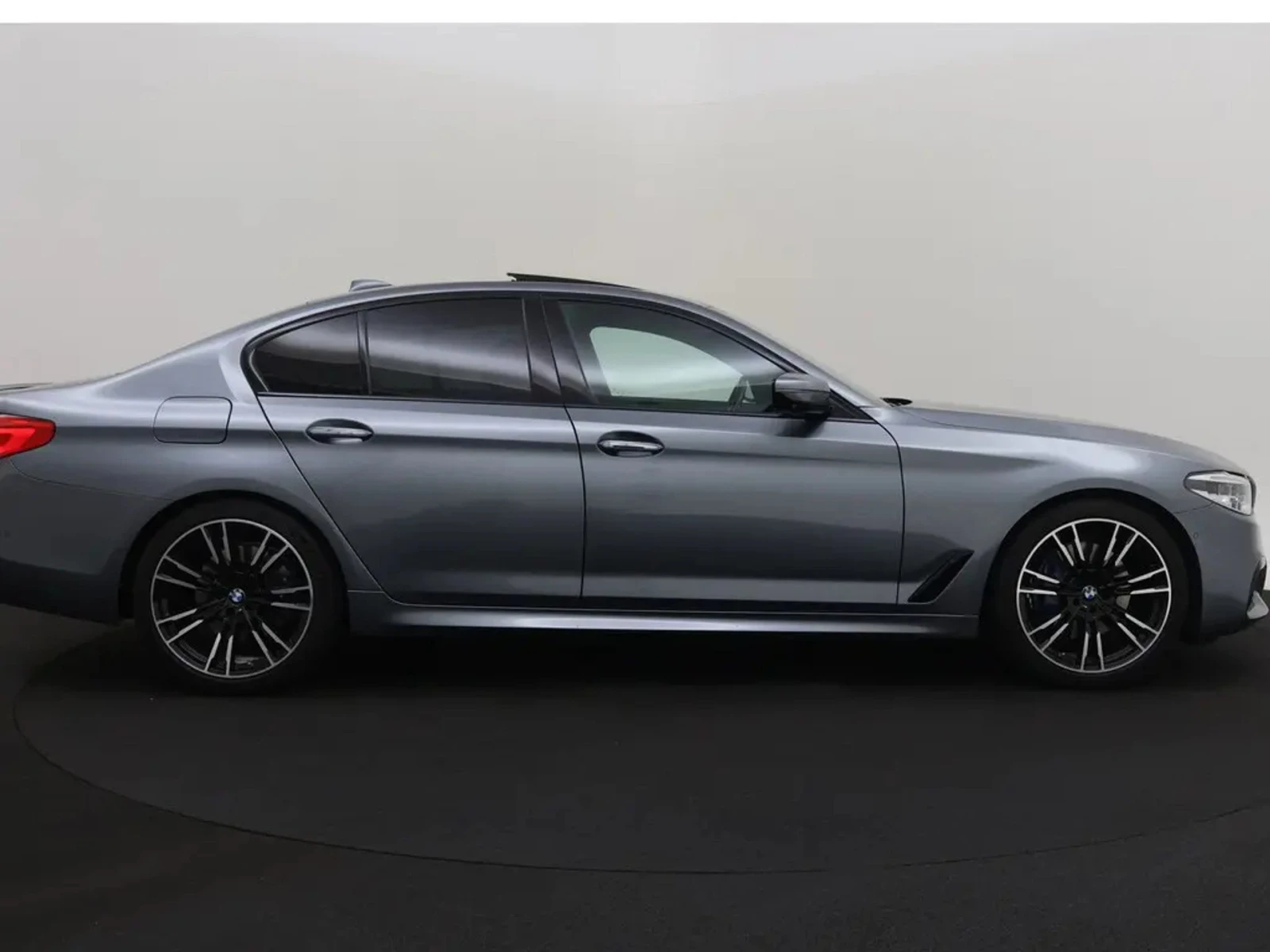BMW 530 High Executive, снимка 3 - Автомобили и джипове - 54509833