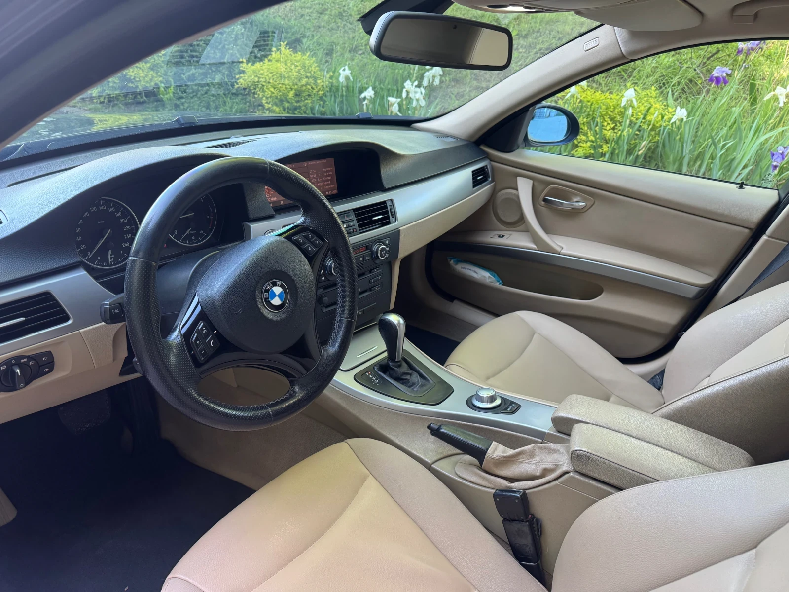 BMW 320, снимка 9 - Автомобили и джипове - 54548188
