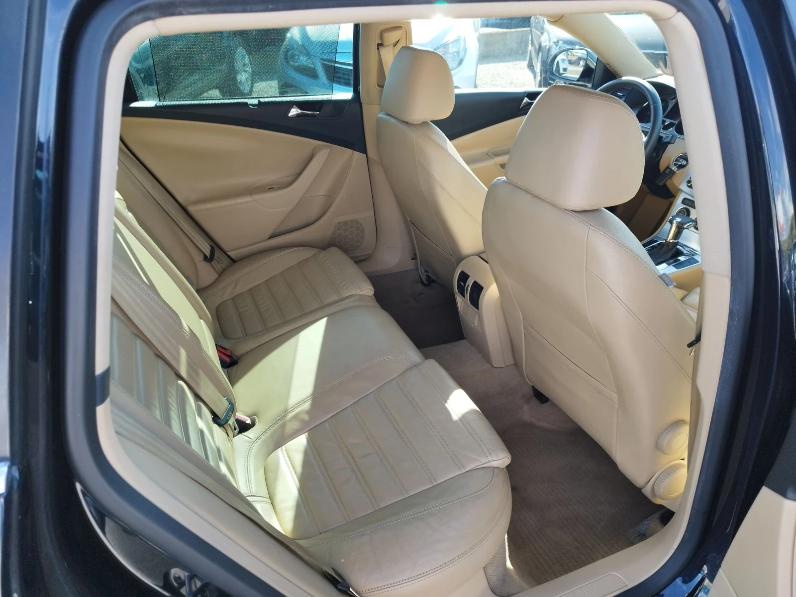VW Passat 2.0TDI 170кс. АВТОМАТ, снимка 13 - Автомобили и джипове - 54847081
