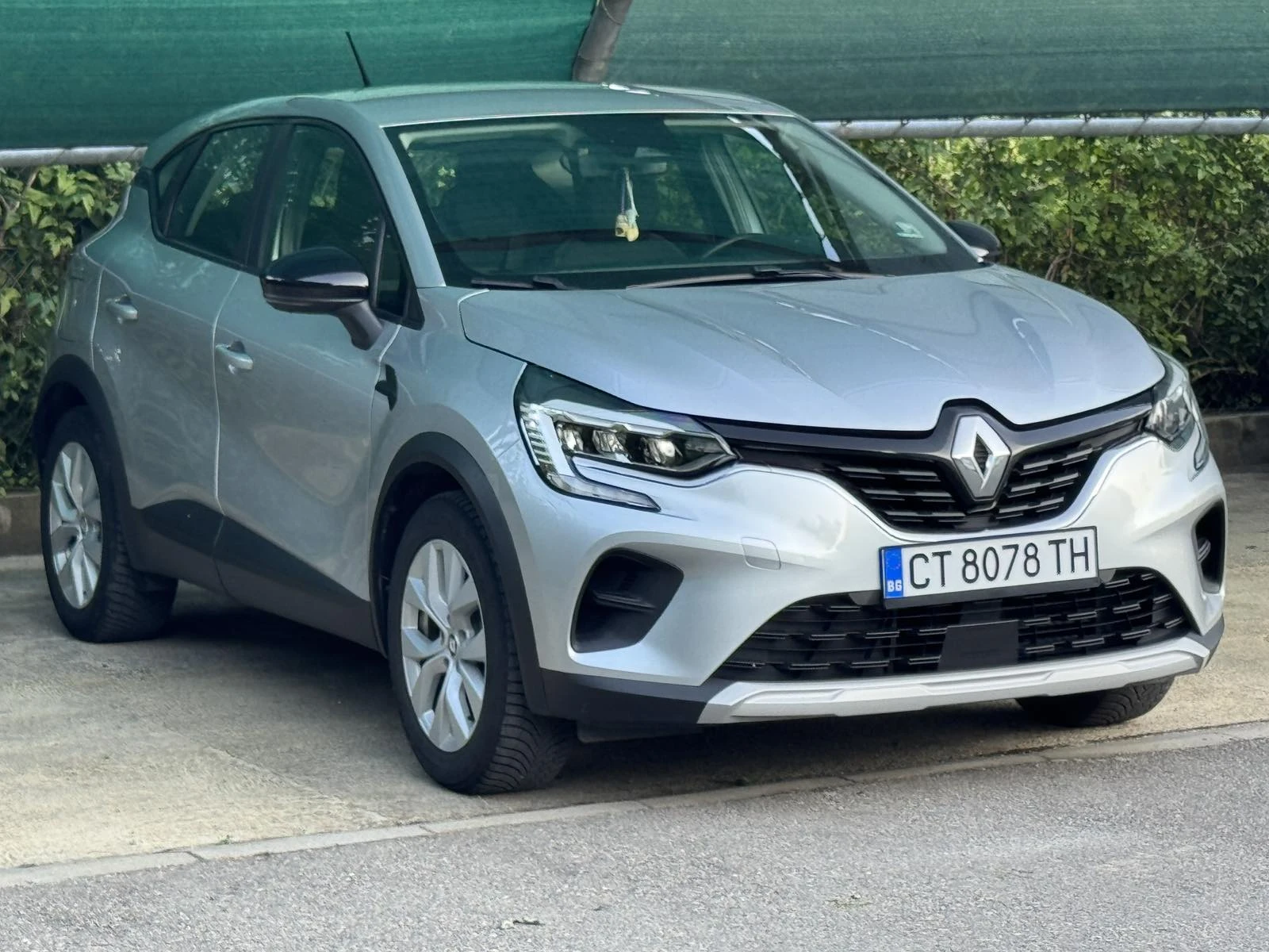 Renault Captur 1.6 / E-Tech / Hybrid, снимка 3 - Автомобили и джипове - 55425917