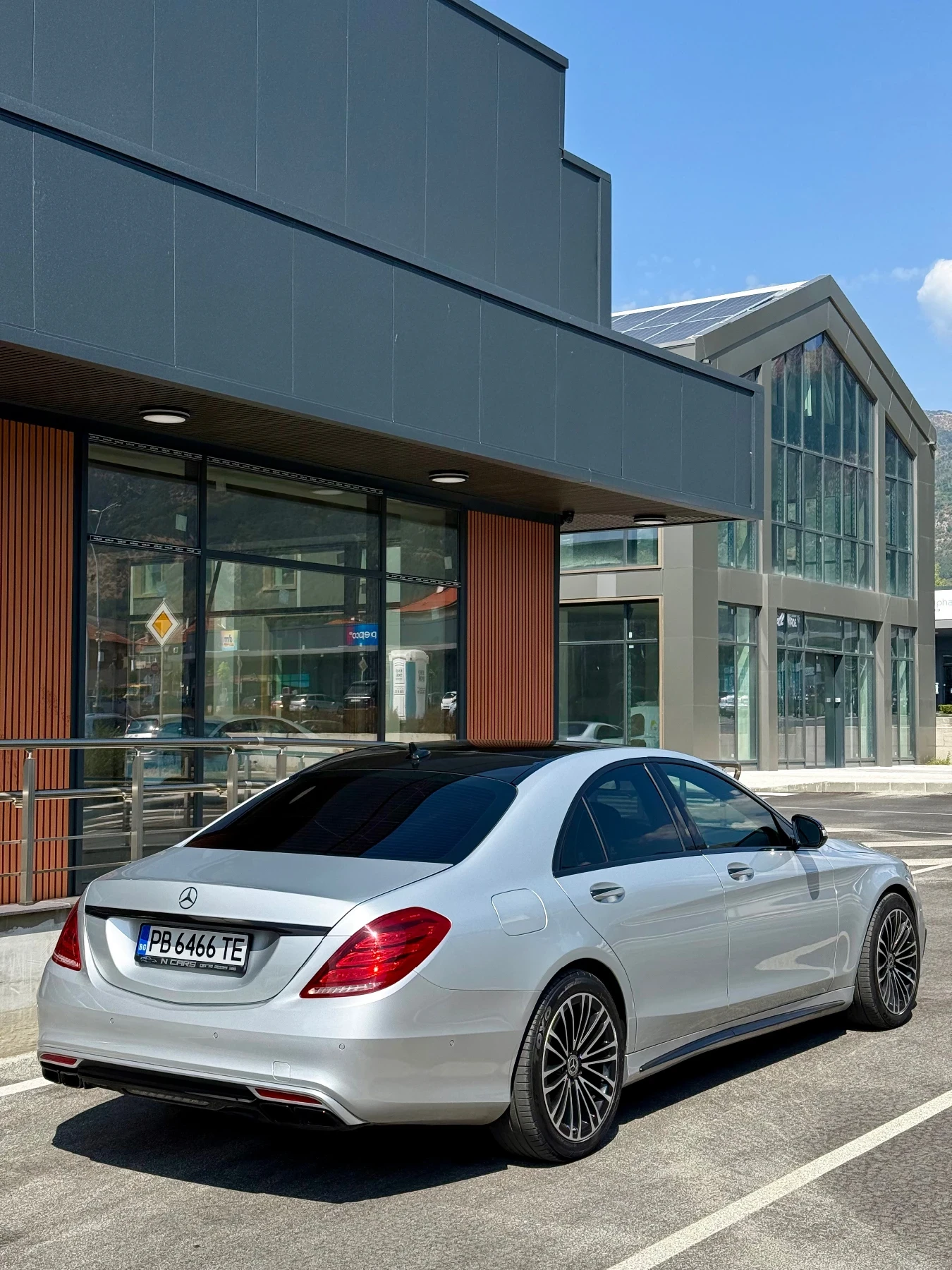 Mercedes-Benz S 350 6.3 AMG PACK // ОБДУХВАНЕ // PANO, снимка 4 - Автомобили и джипове - 55799564