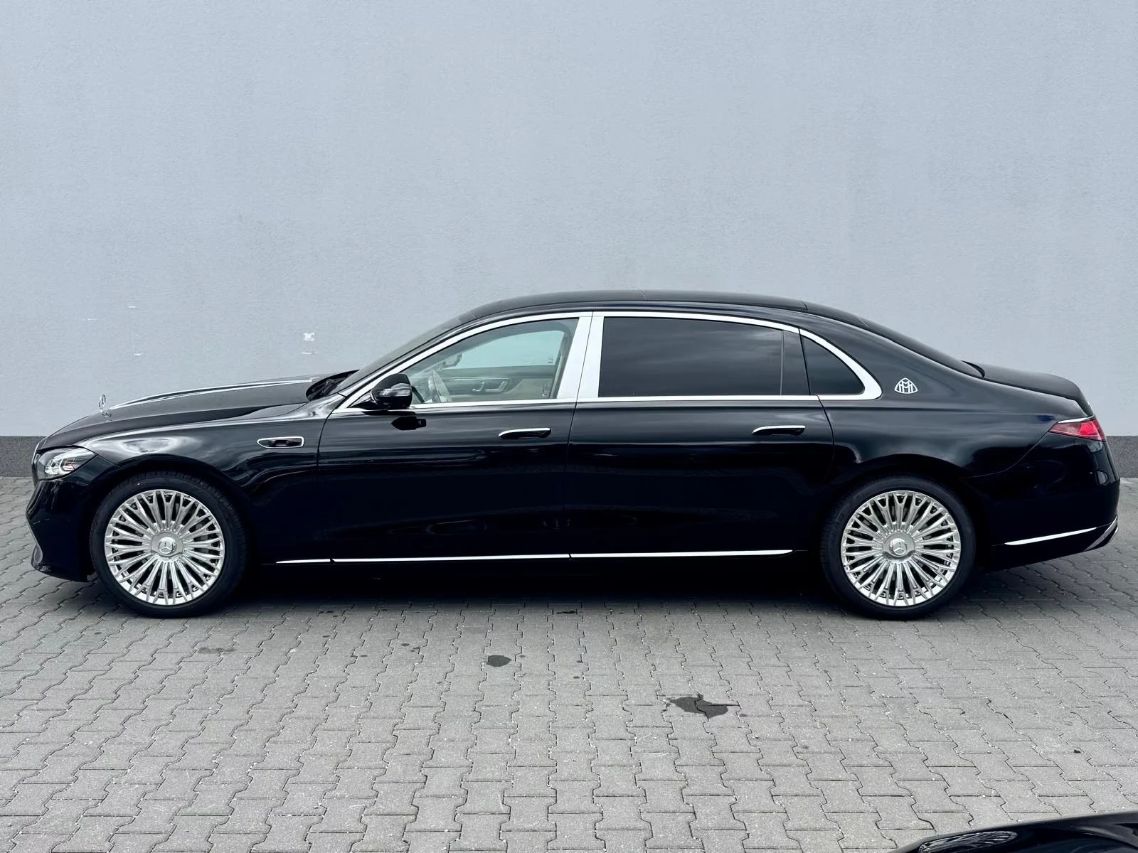 Mercedes-Benz S 580 MAYBACH * NEW 2026* FIRST-CLASS BURMESTER-4D , снимка 2 - Автомобили и джипове - 55825720