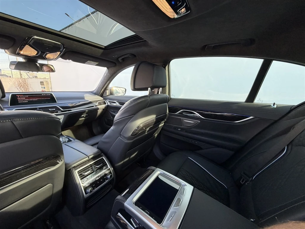 BMW 730 xDrive, снимка 10 - Автомобили и джипове - 56091586