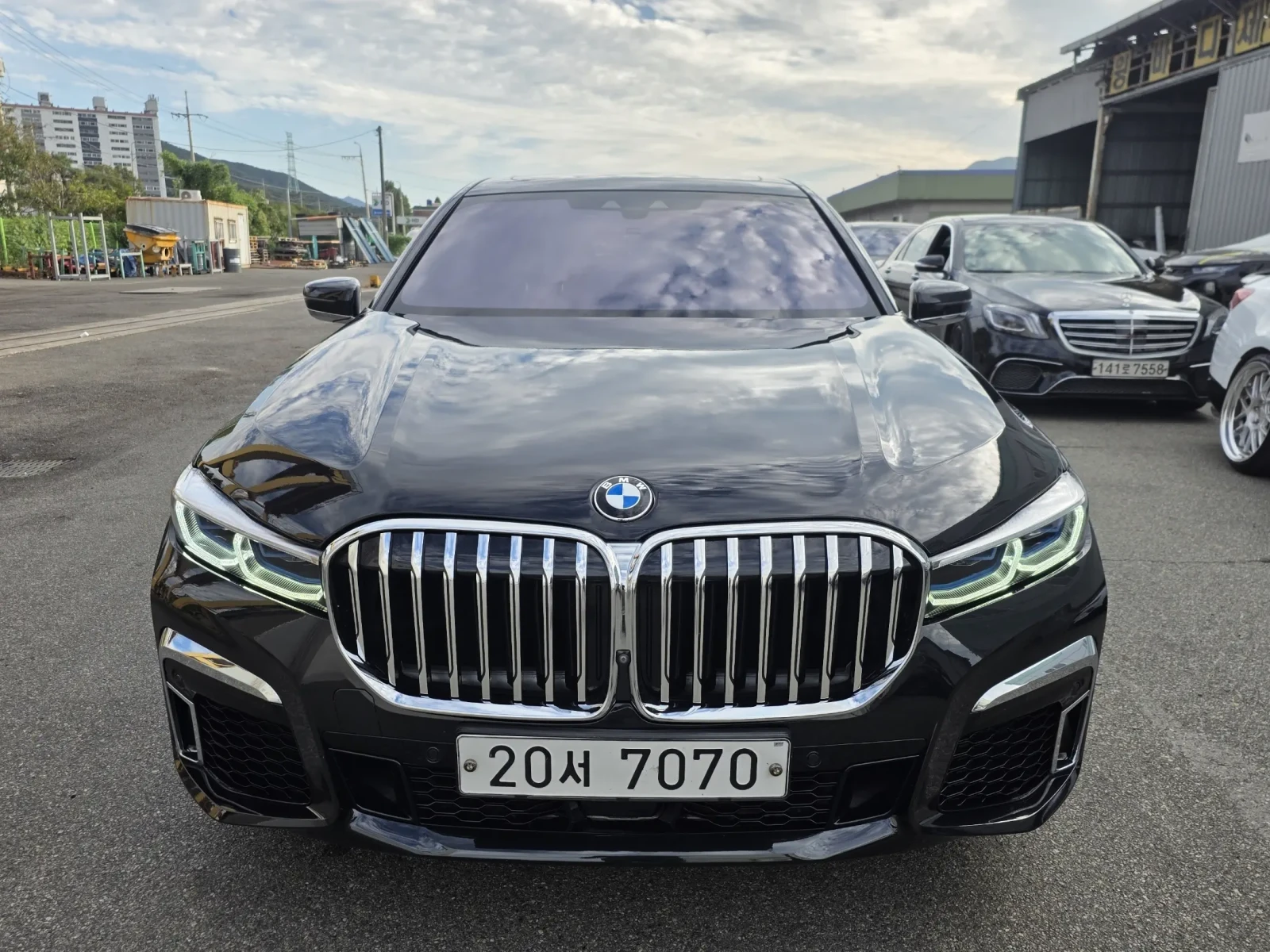 BMW 750 LI XDRIVE TV-EKРАНИ * КРАЙНА ЦЕНА* FIRST CLASS, снимка 2 - Автомобили и джипове - 56330533