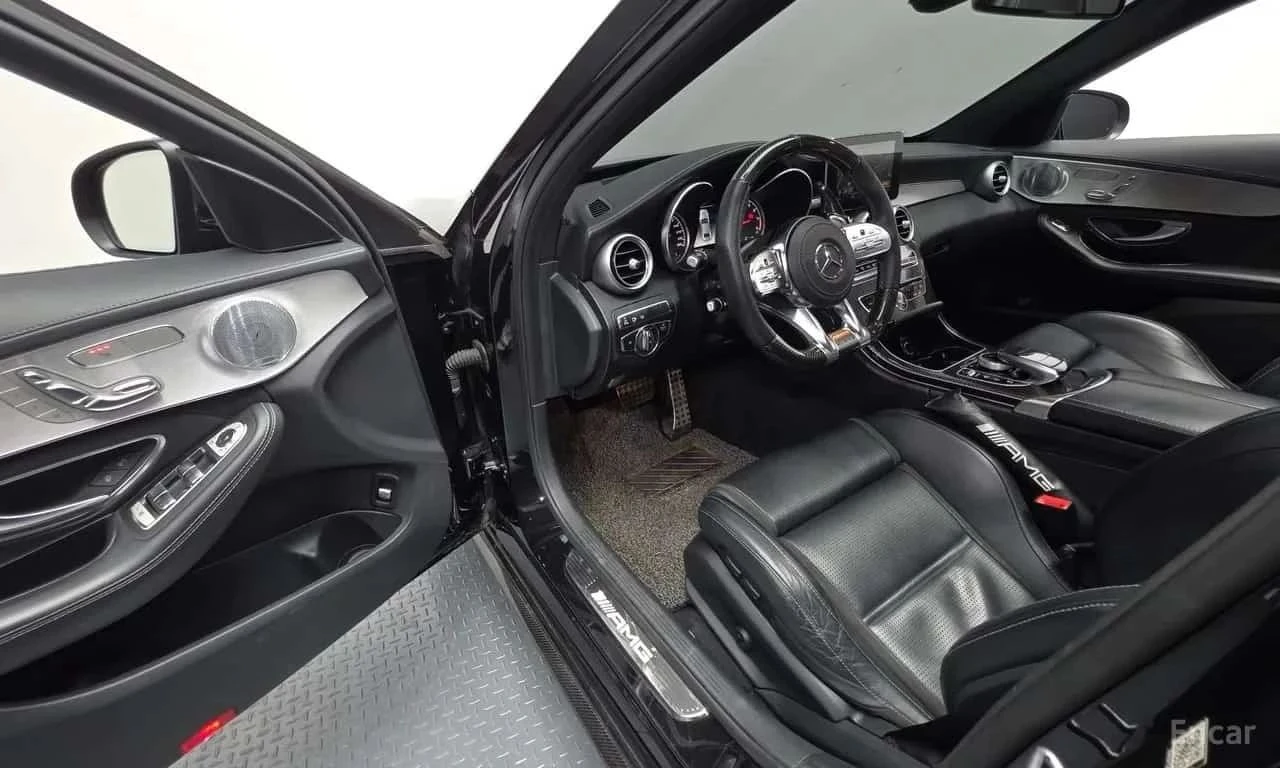 Mercedes-Benz C 63 AMG, снимка 10 - Автомобили и джипове - 56685577
