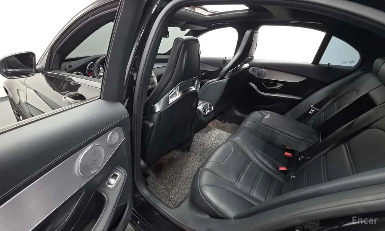Mercedes-Benz C 63 AMG, снимка 12 - Автомобили и джипове - 56685577