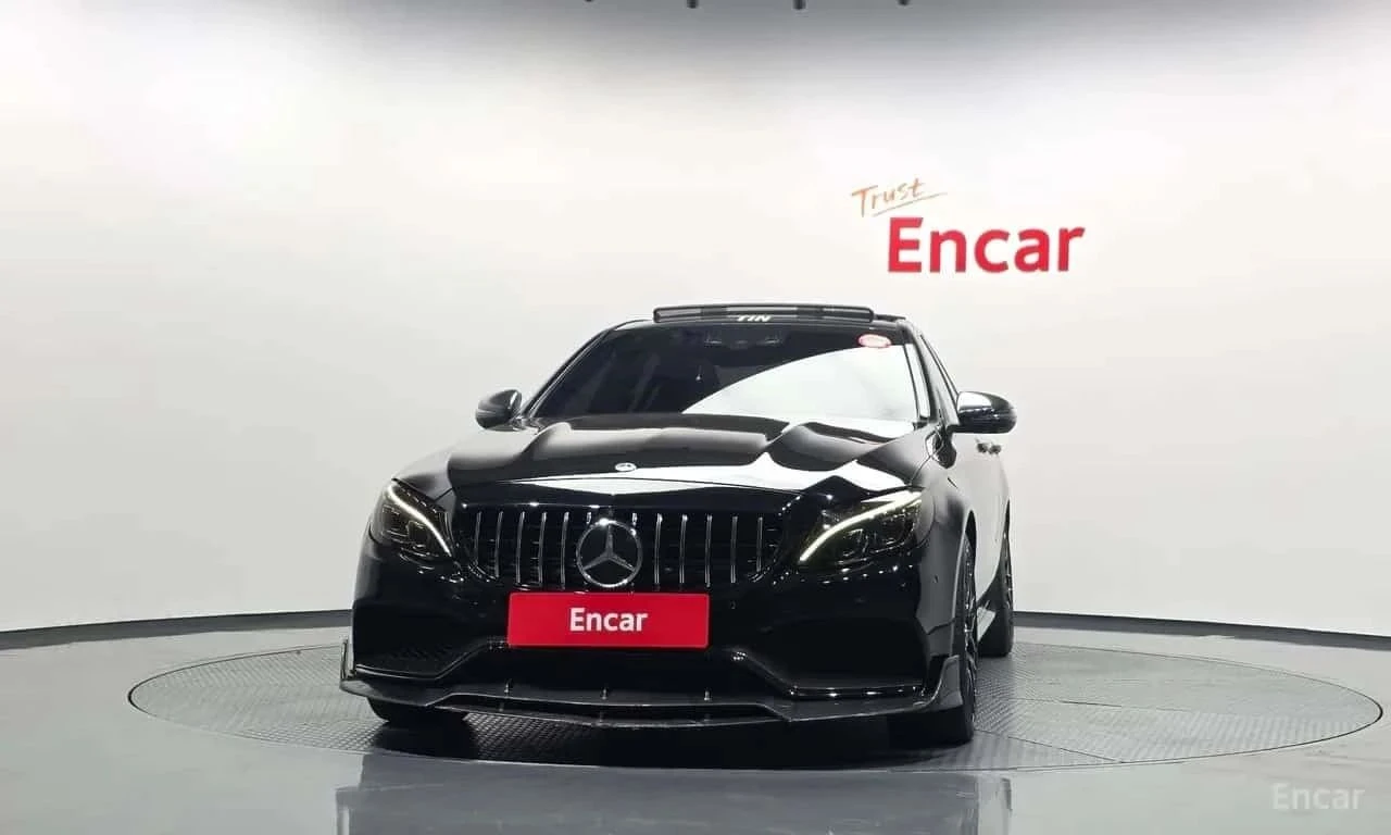 Mercedes-Benz C 63 AMG, снимка 3 - Автомобили и джипове - 56685577