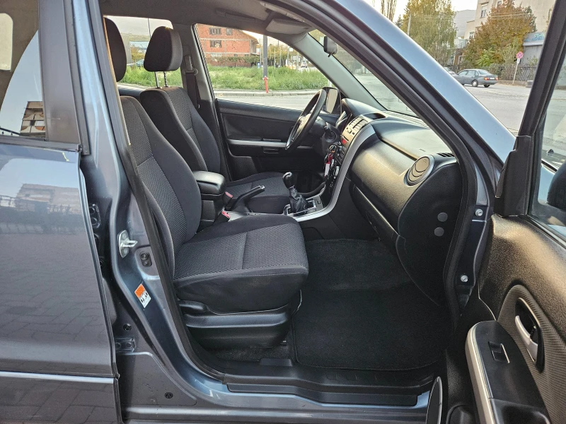 Suzuki Grand vitara 1.9D, 130к.с., 4х4, Климатроник, 5 врати, Внос-Ита, снимка 11 - Автомобили и джипове - 47759619