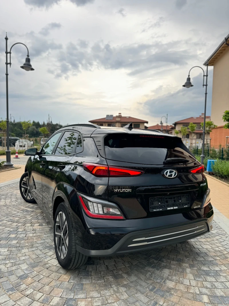 Hyundai Kona Гаранционна / Бяла кожа / FULL / Сервизна история , снимка 4 - Автомобили и джипове - 51918370