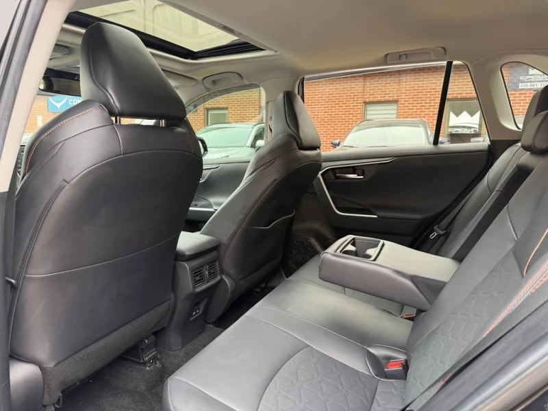 Toyota Rav4 * Trail * CARFAX * БЕЗ ПЪРВОНАЧАЛНА ВНОСКА, снимка 16 - Автомобили и джипове - 52912924